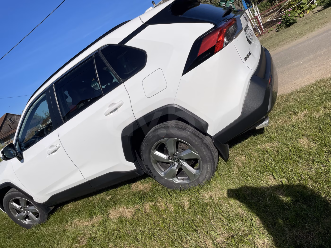 Toyota RAV4 фото 4