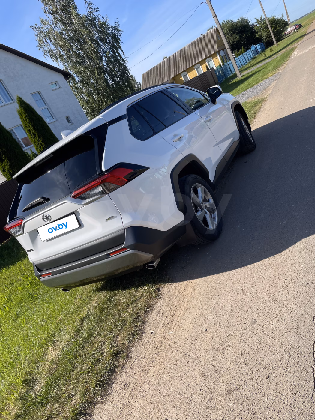 Toyota RAV4 фото 7