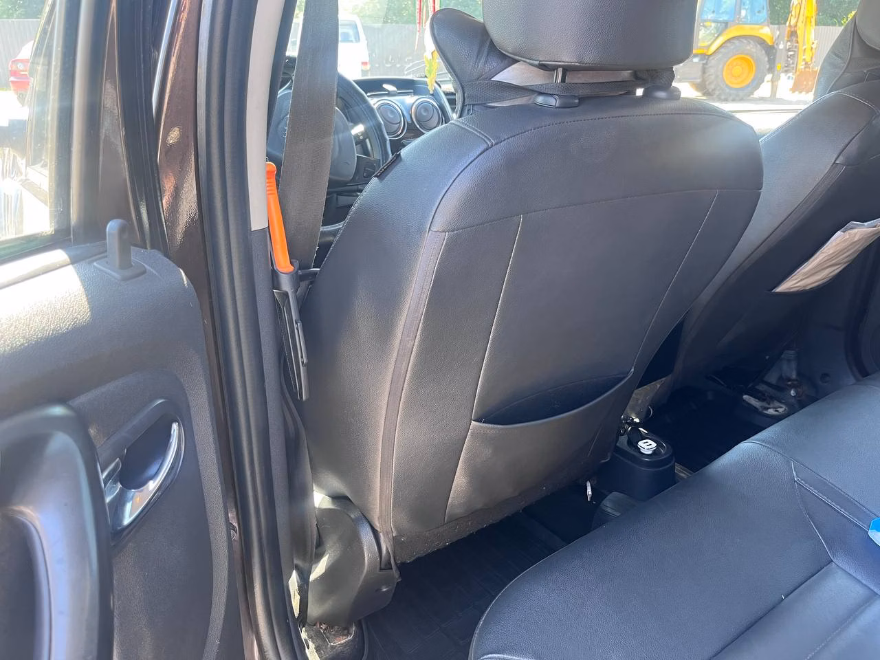 Renault Duster фото 10