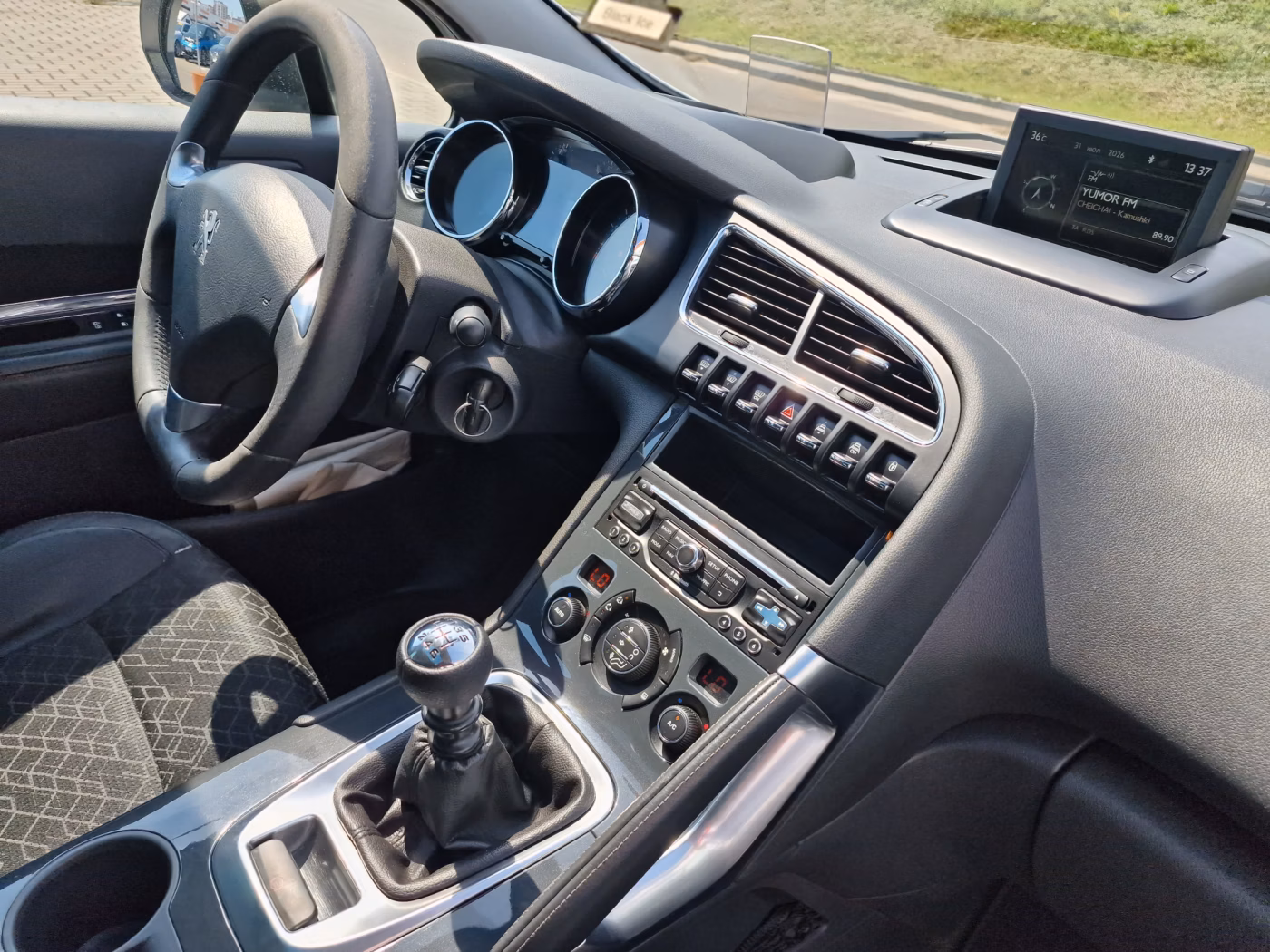 Peugeot 3008 фото 10
