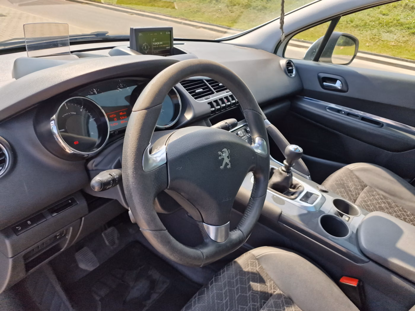 Peugeot 3008 фото 11