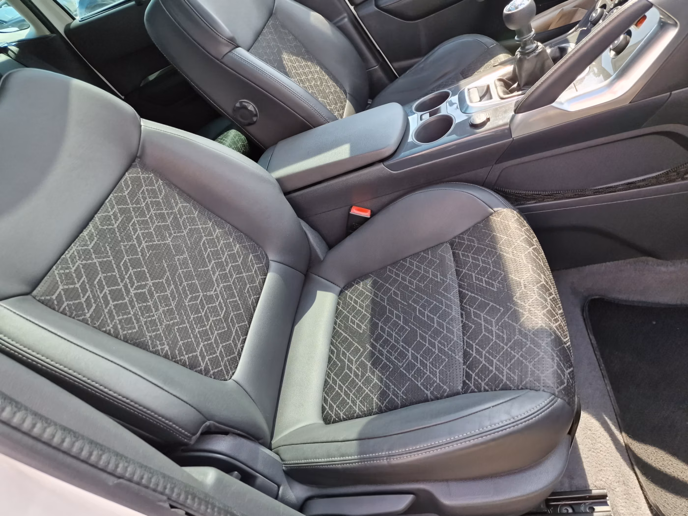 Peugeot 3008 фото 13