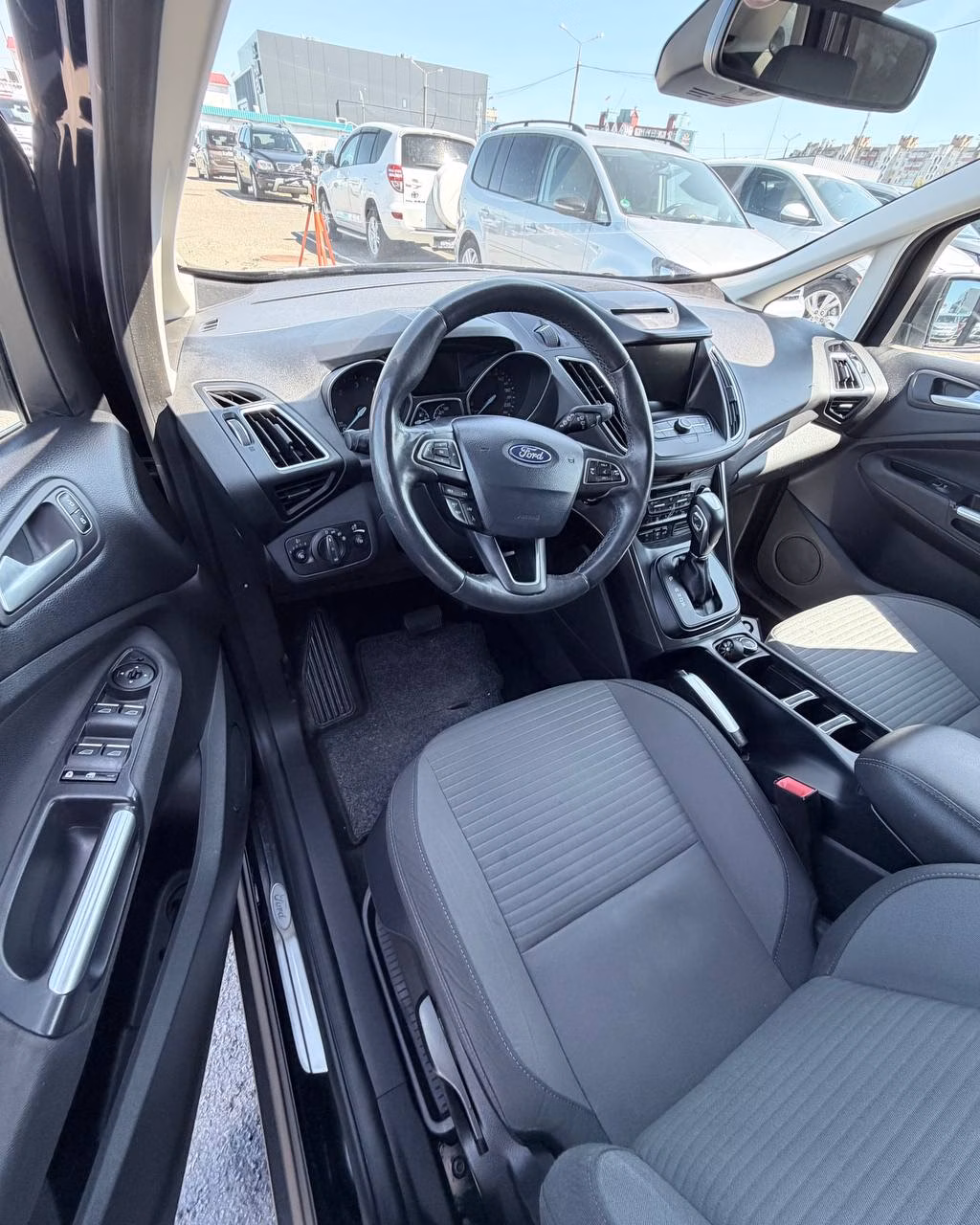 Ford Grand C-Max фото 10
