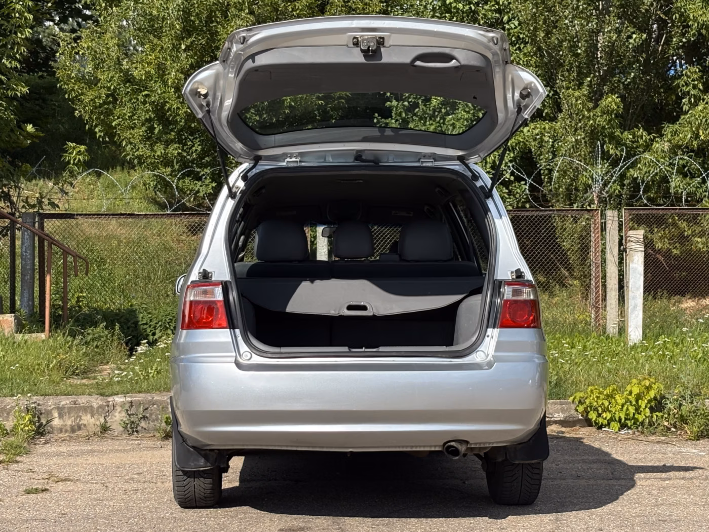 Kia Carens фото 8