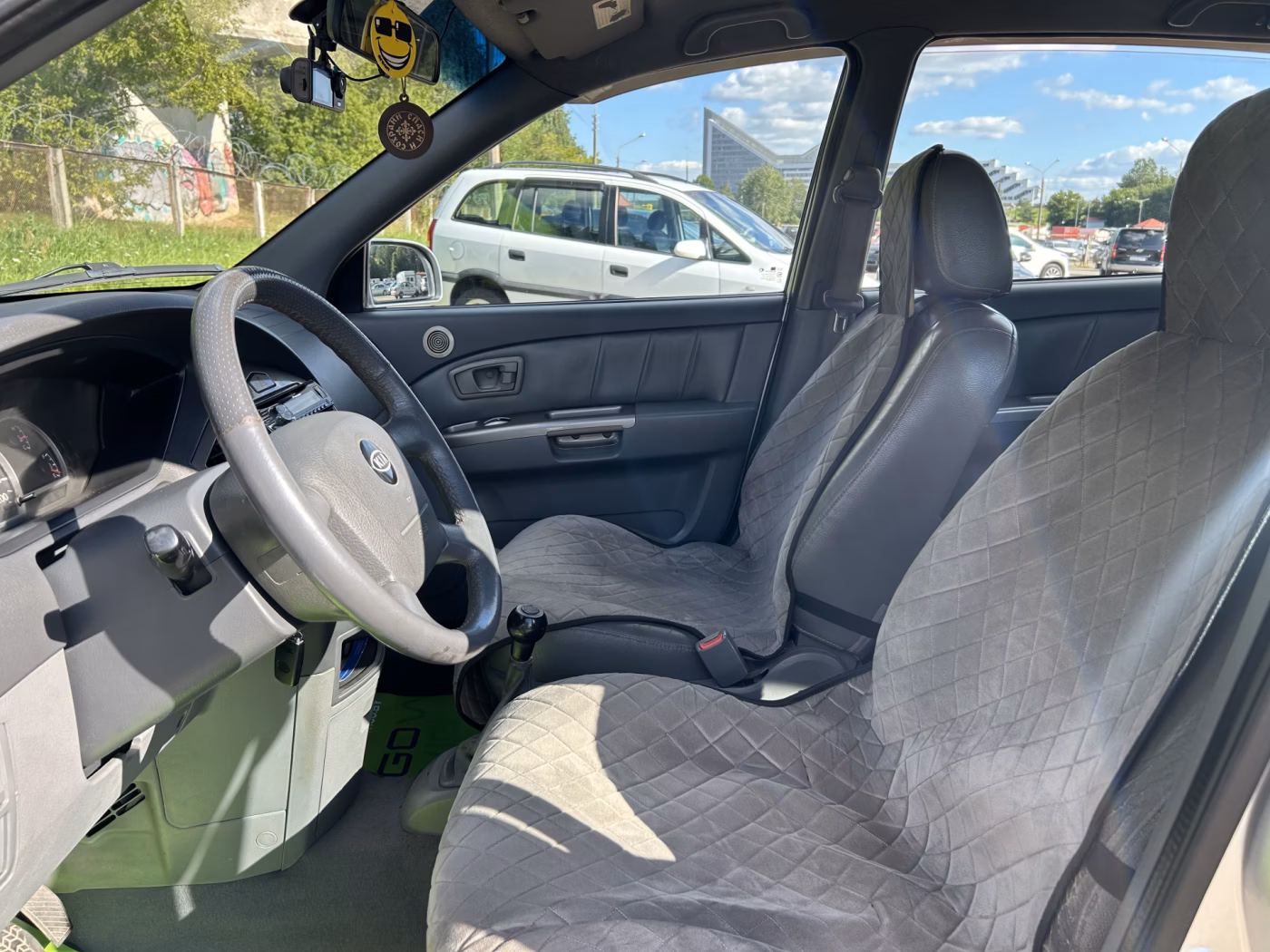 Kia Carens фото 10