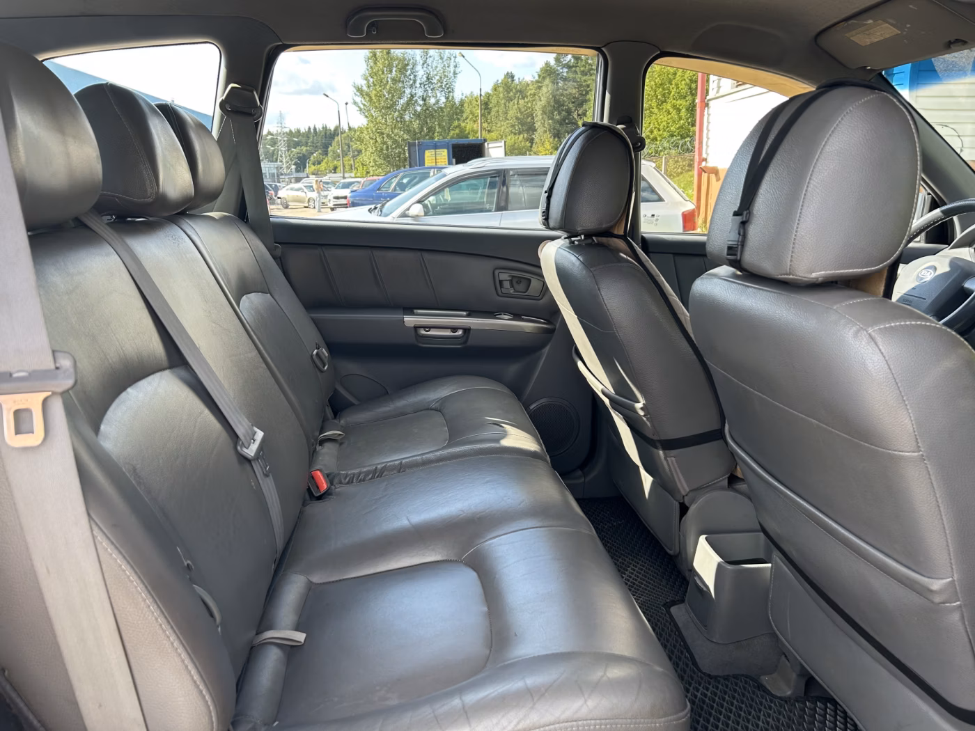 Kia Carens фото 12