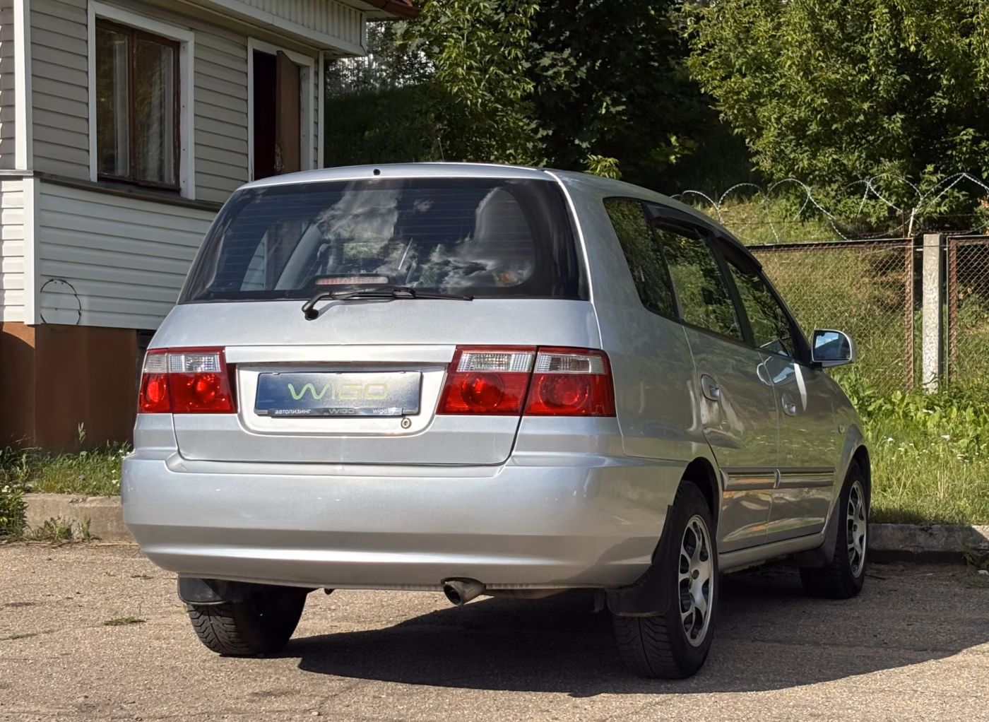 Kia Carens фото 7