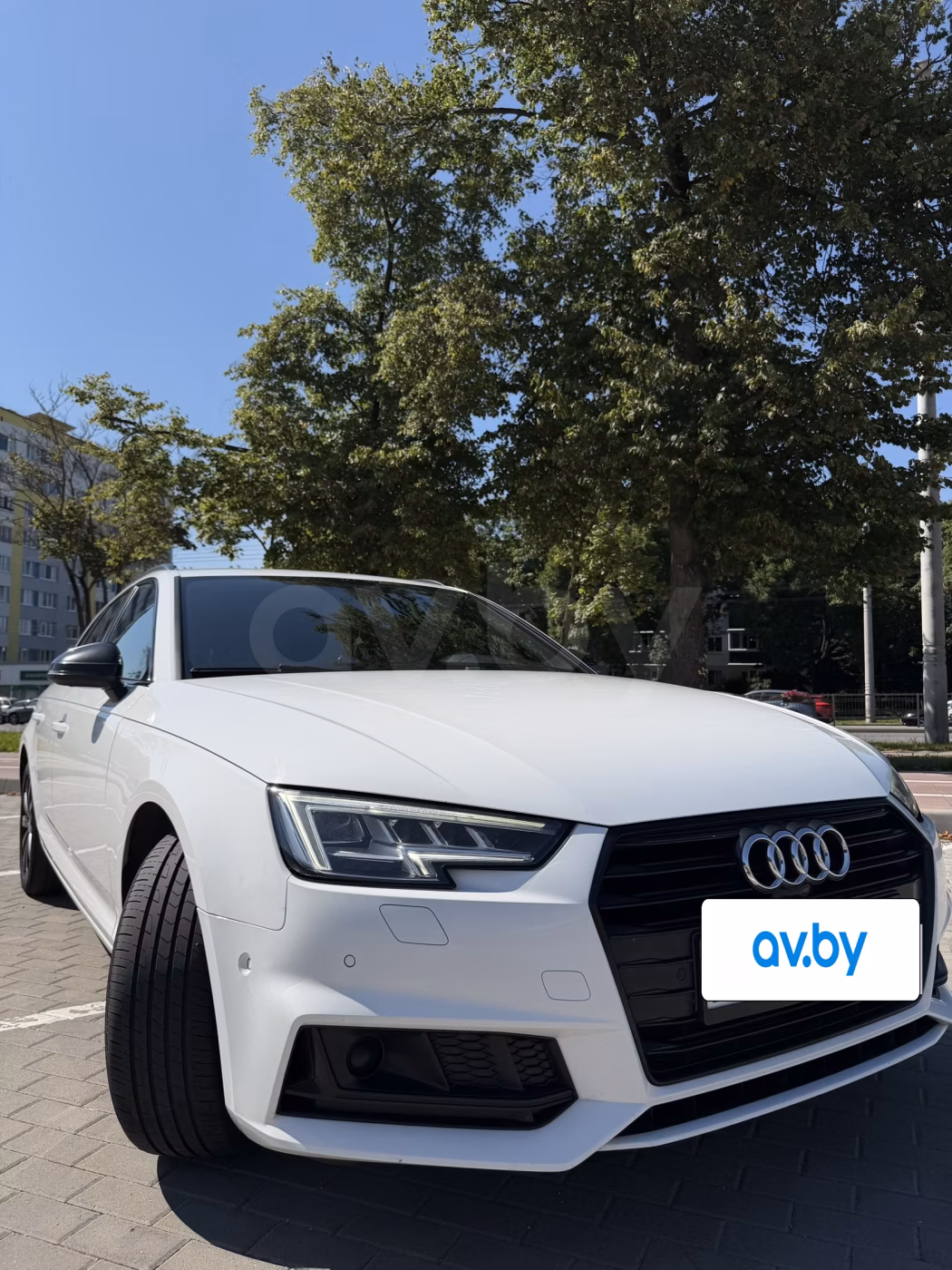Audi A4 фото 2