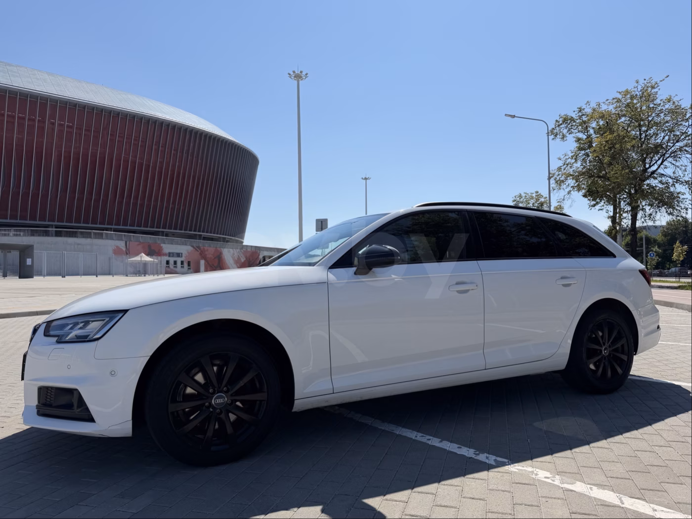 Audi A4 фото 4