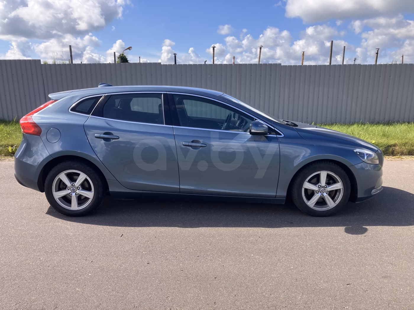 Volvo V40 фото 4