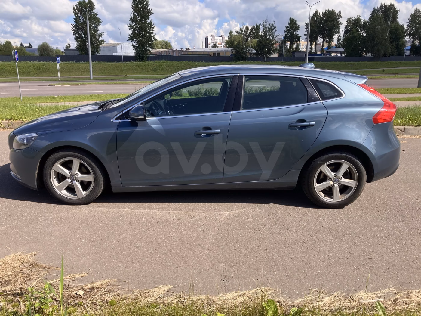 Volvo V40 фото 5