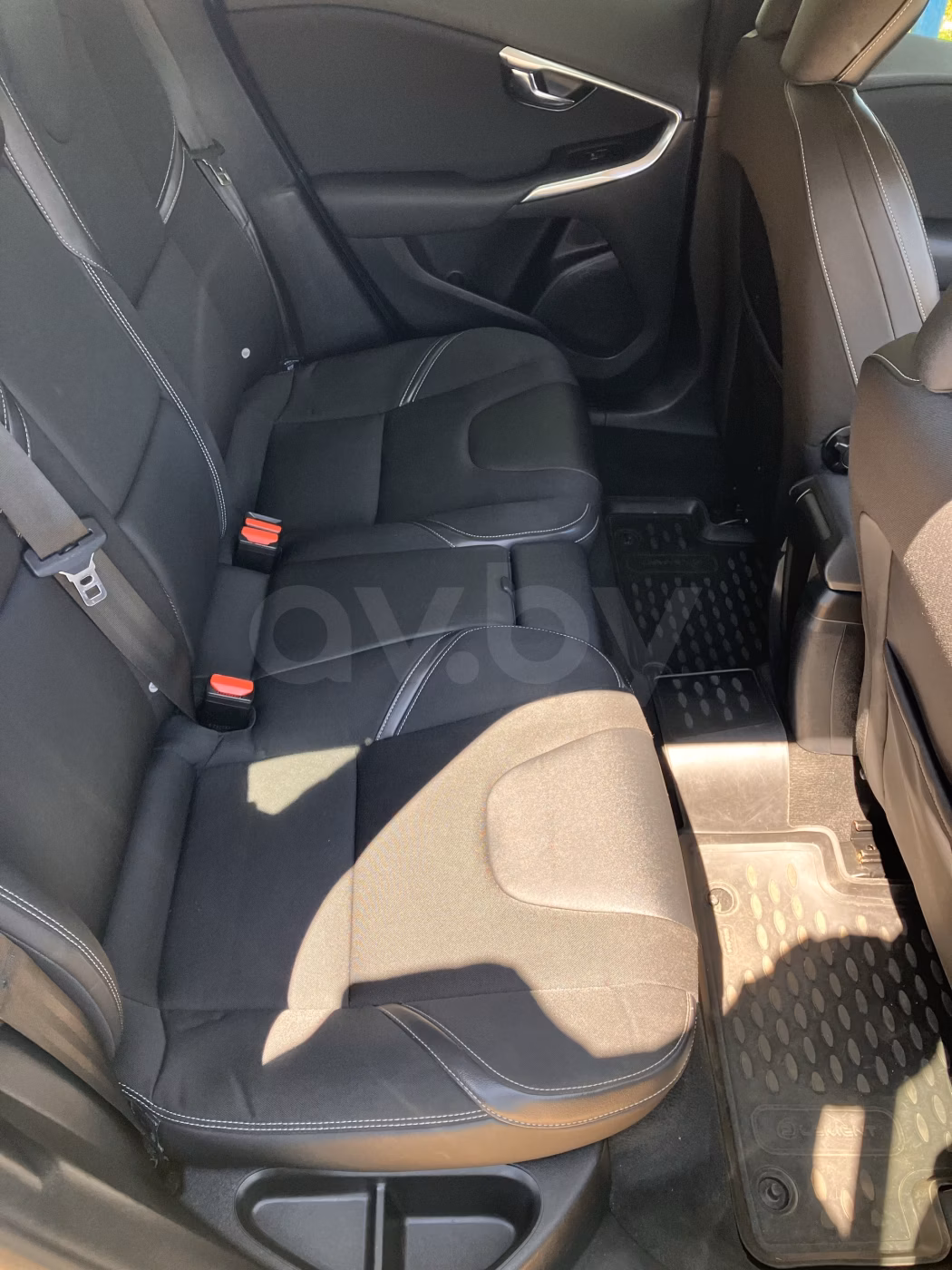 Volvo V40 фото 6