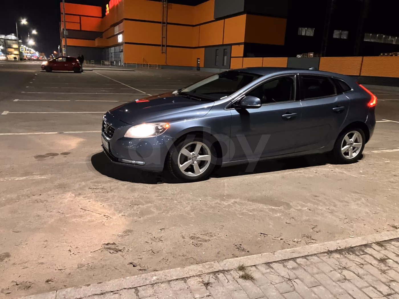 Volvo V40