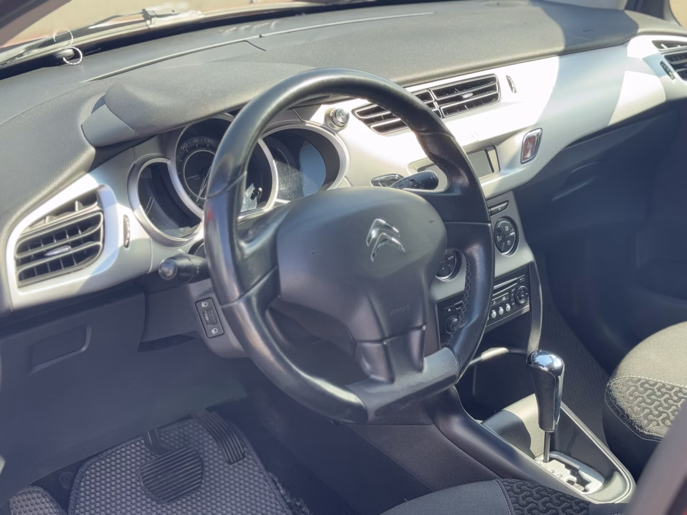 Citroen C3 фото 12