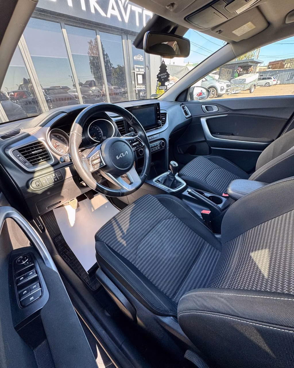 Kia Cee'd фото 10