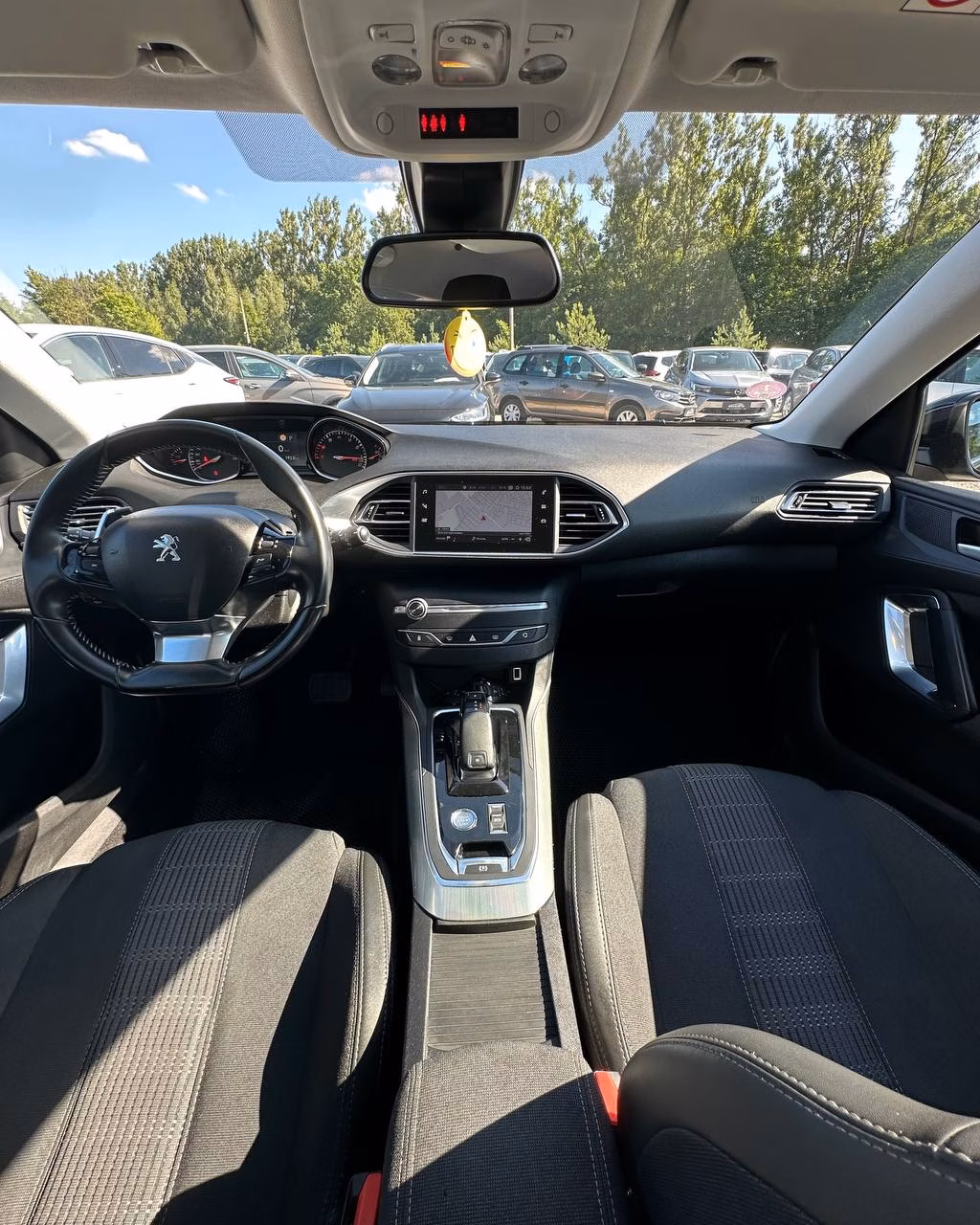 Peugeot 308 фото 9
