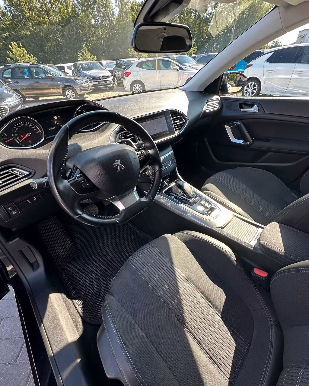 Peugeot 308 фото 10