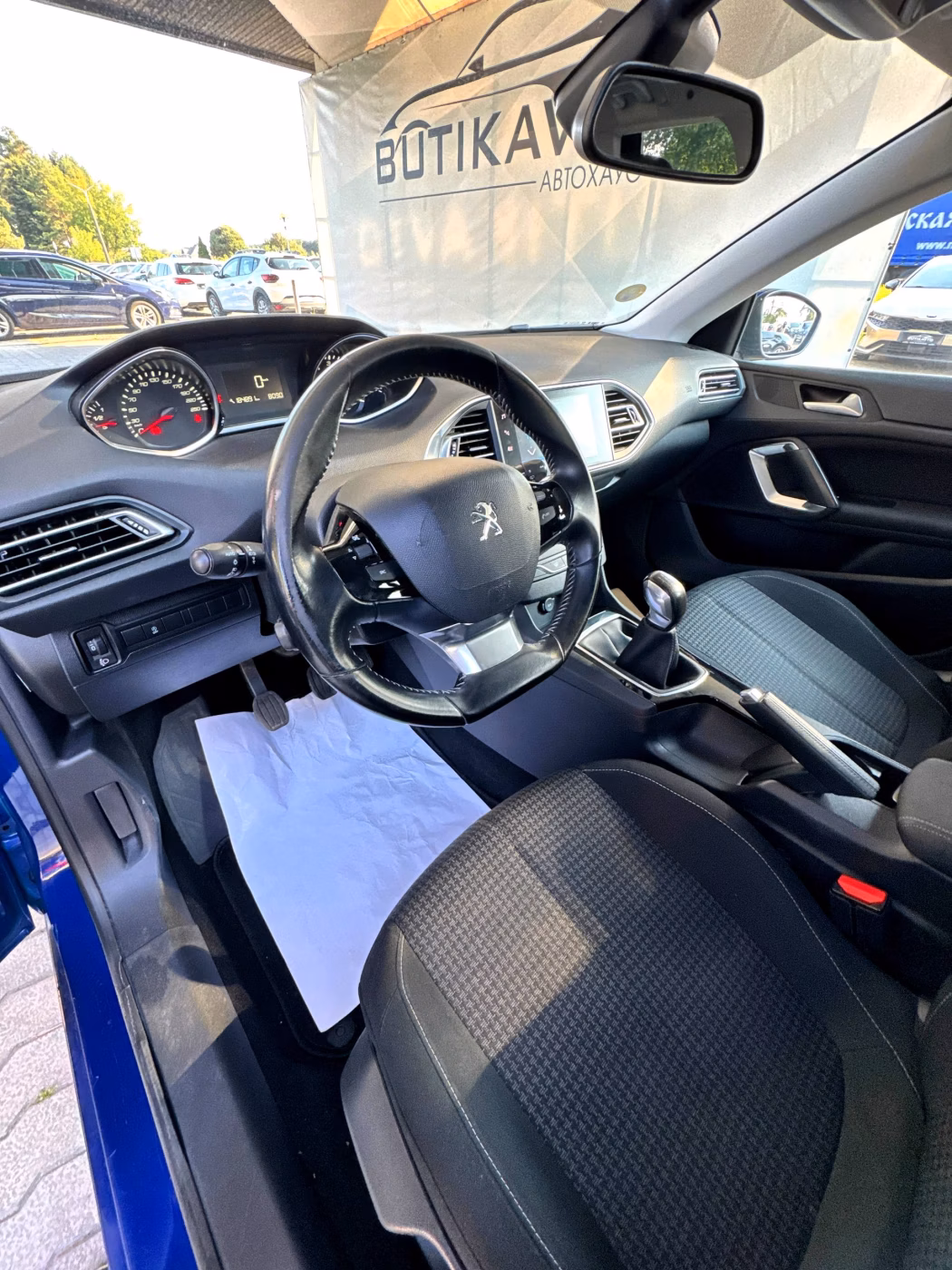 Peugeot 308 фото 10