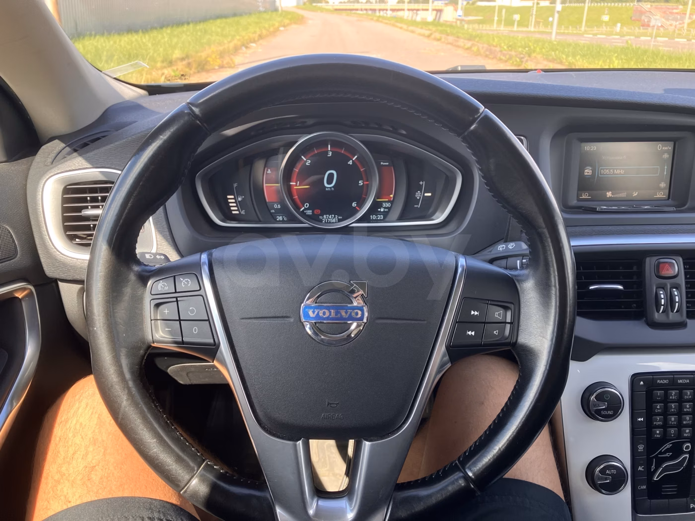 Volvo V40 фото 14