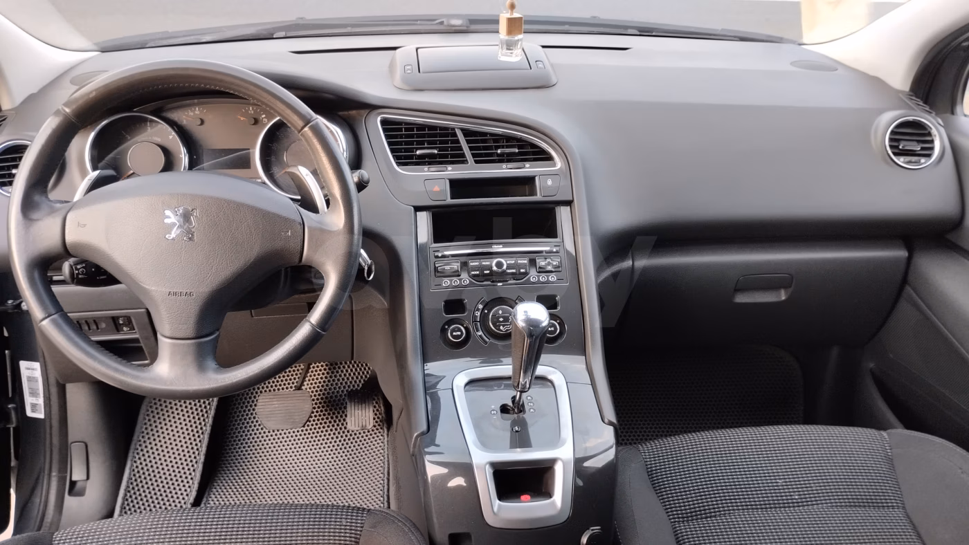 Peugeot 5008 фото 4