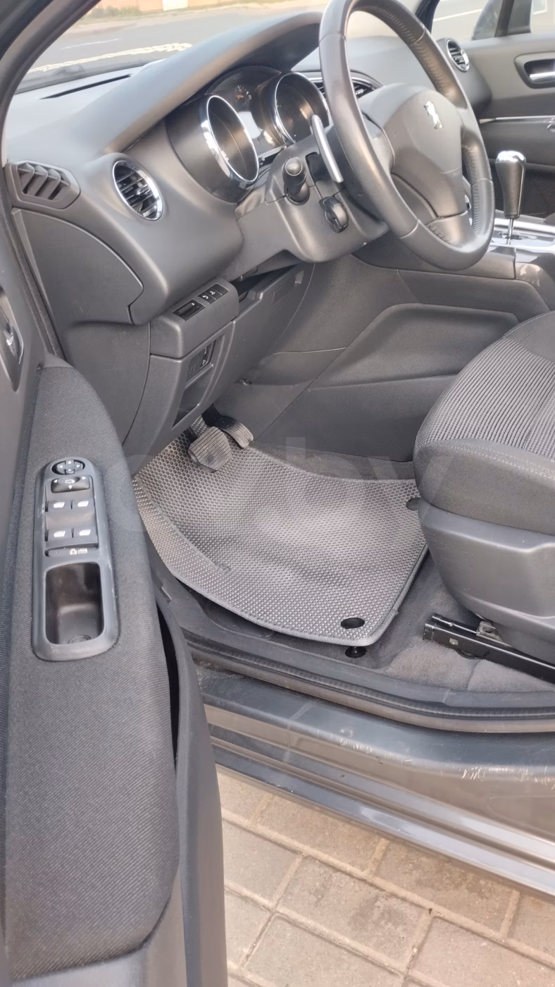 Peugeot 5008 фото 7