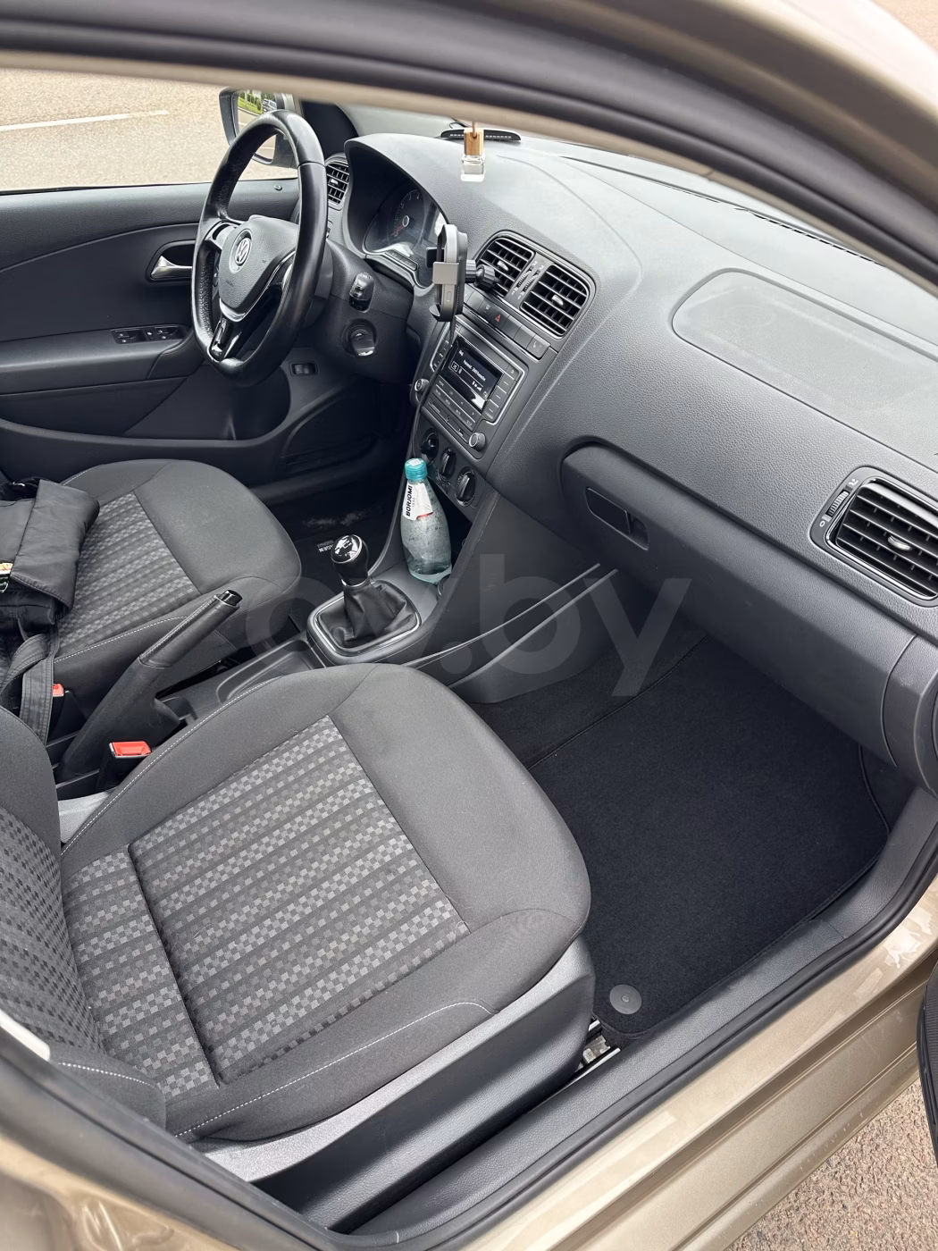 Volkswagen Polo Sedan фото 3