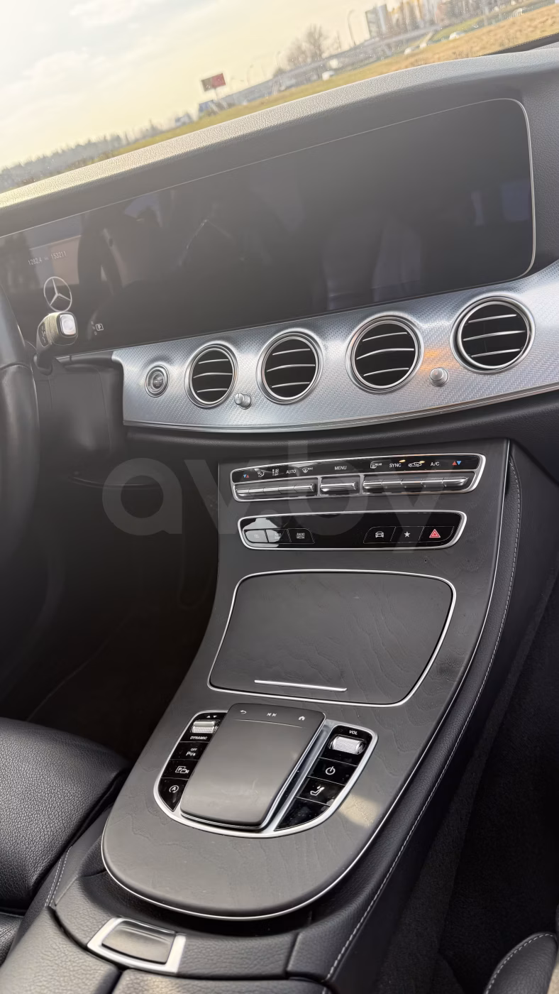 Mercedes-Benz E-Класс фото 9