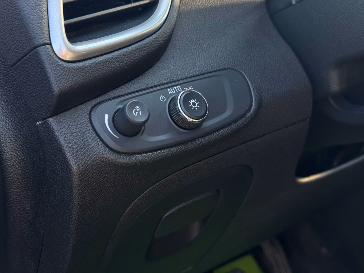 Chevrolet Trax фото 12