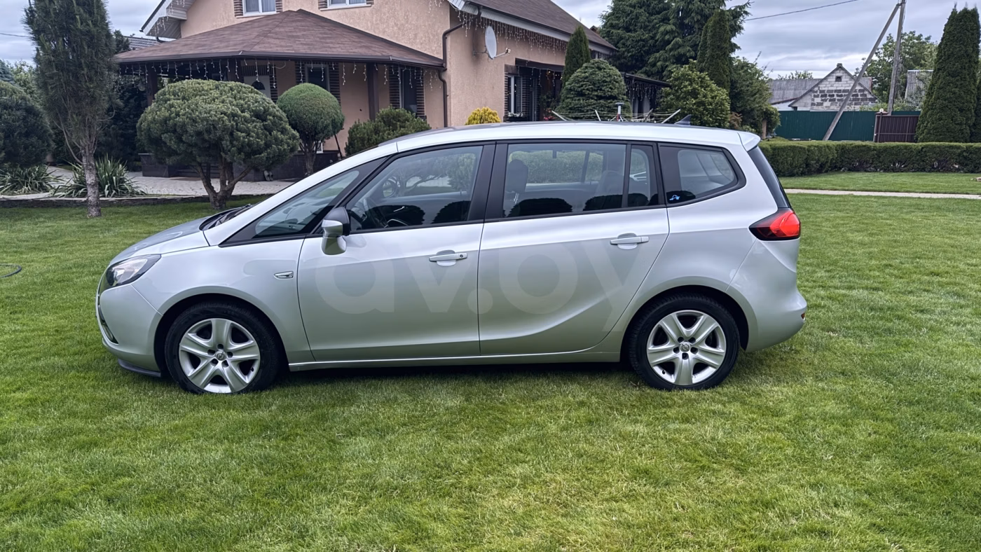 Opel Zafira фото 5