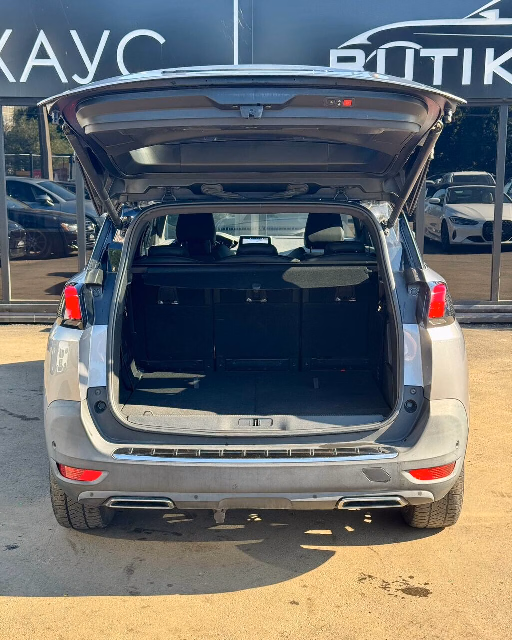 Peugeot 5008 фото 12