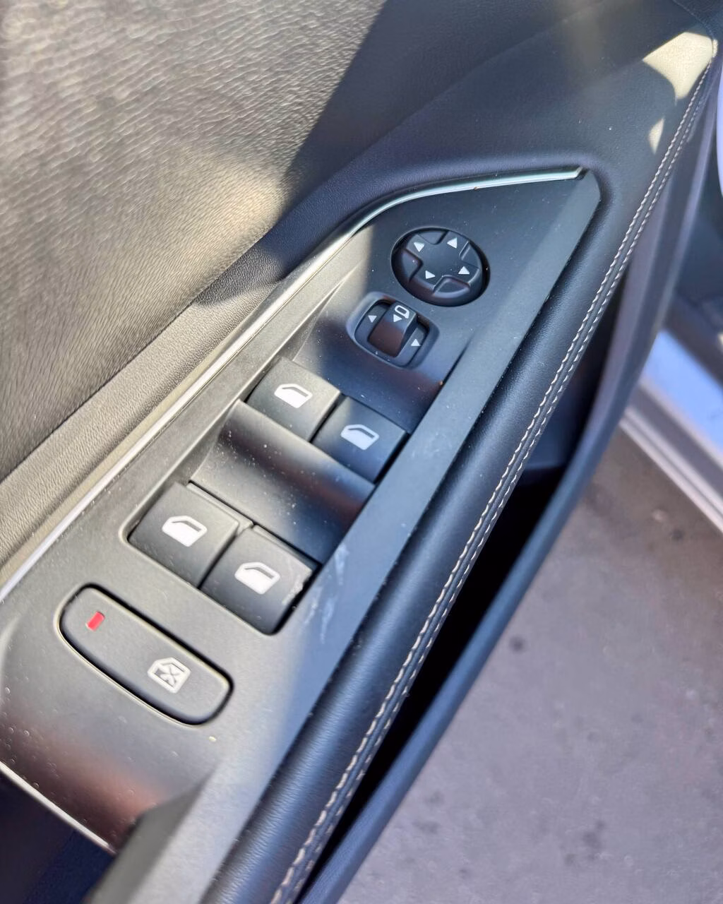 Peugeot 5008 фото 18