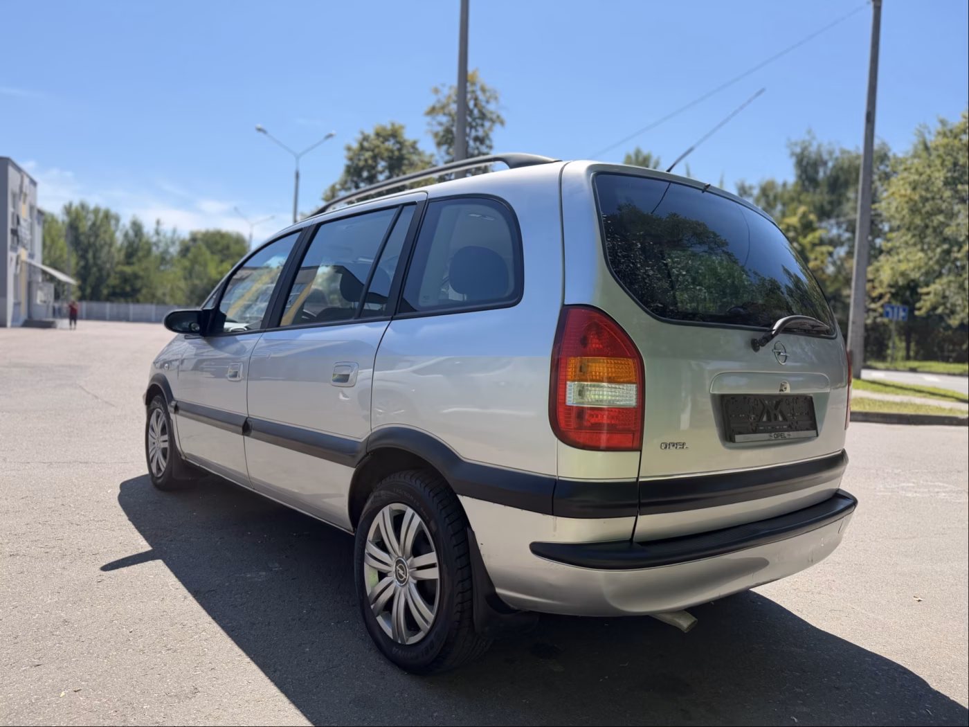 Opel Zafira фото 9