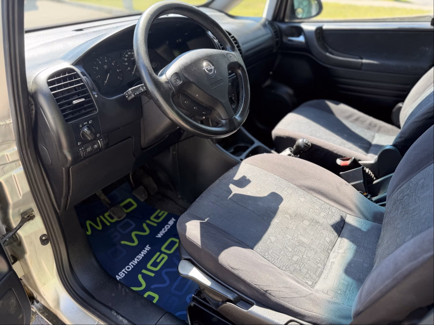 Opel Zafira фото 11