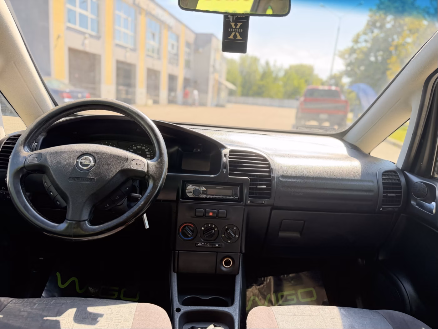 Opel Zafira фото 13