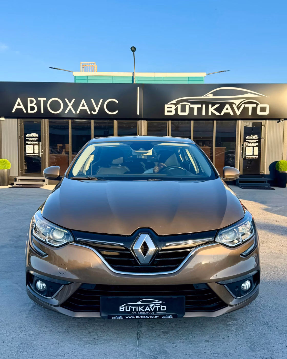 Renault Megane фото 2