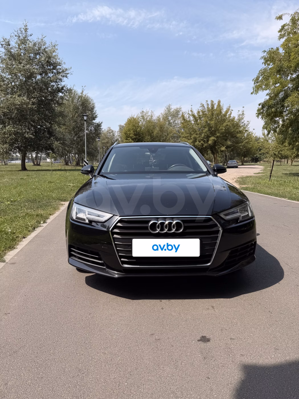 Audi A4 фото 2