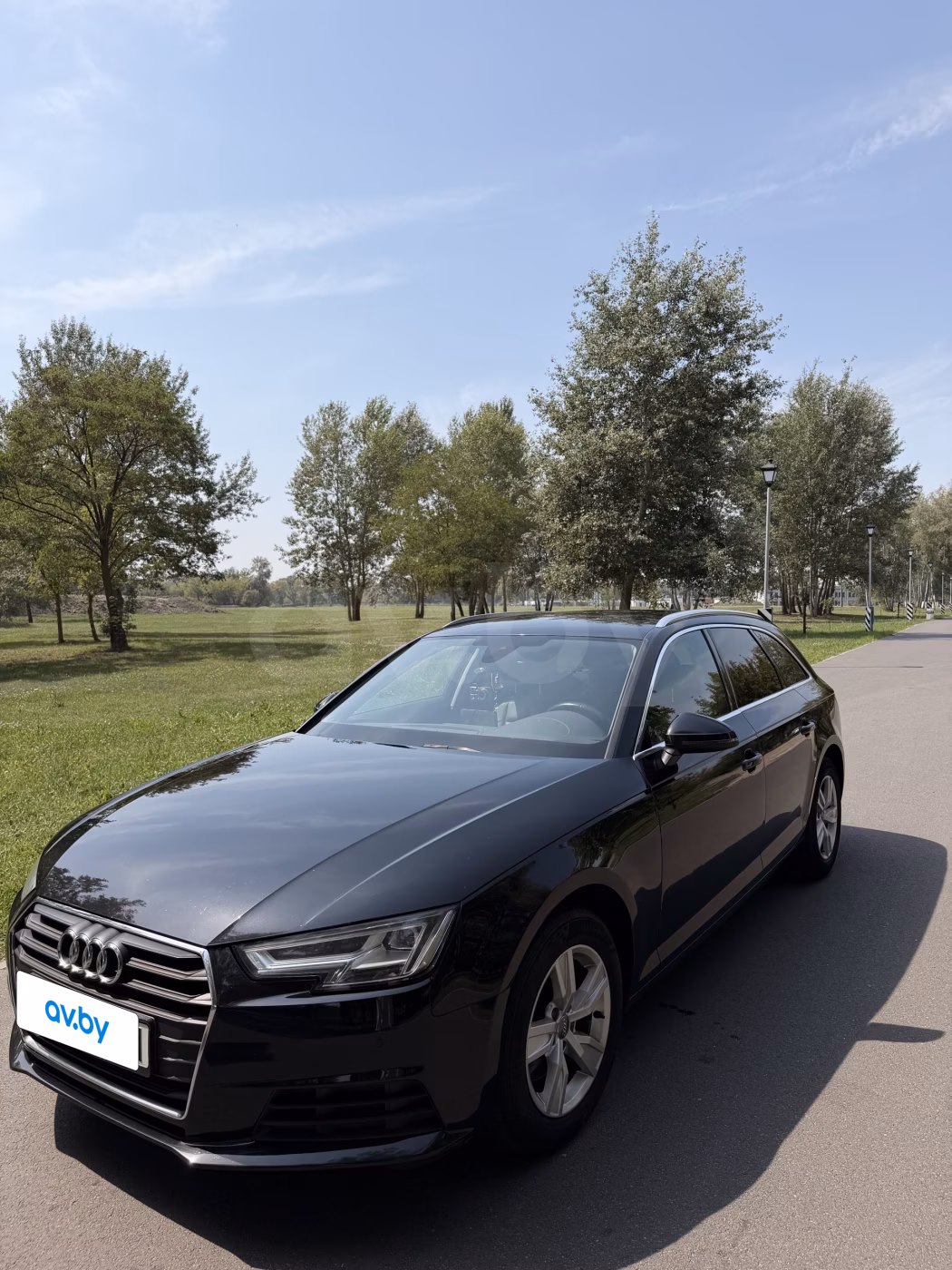 Audi A4 фото 3