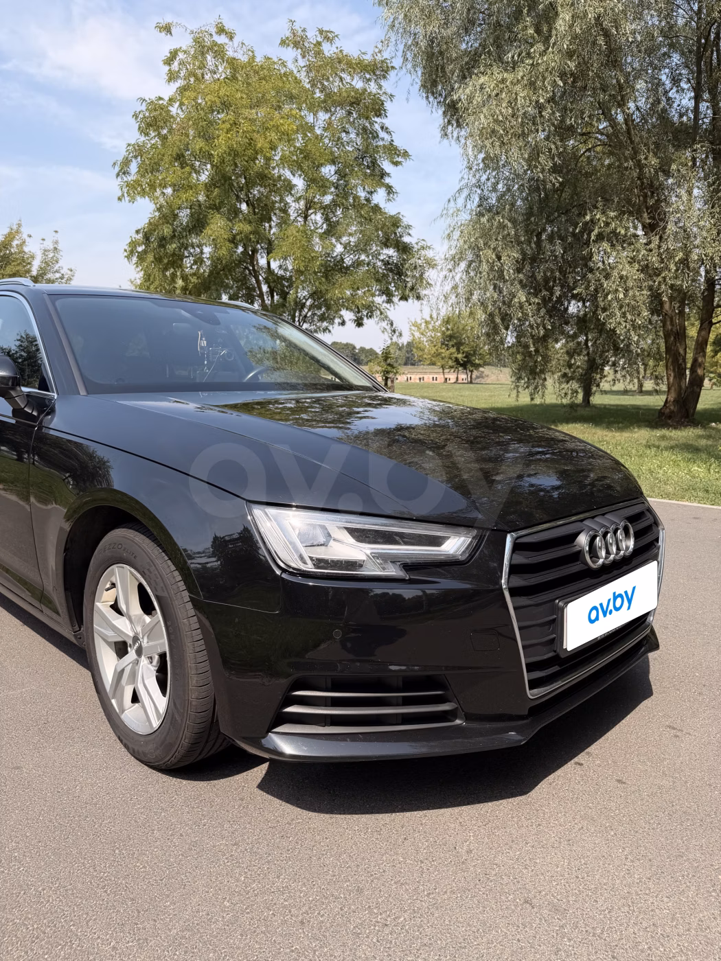 Audi A4 фото 6