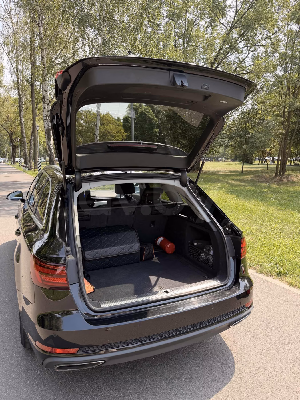 Audi A4 фото 4
