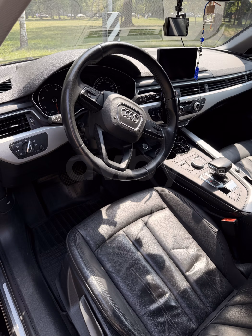 Audi A4 фото 13