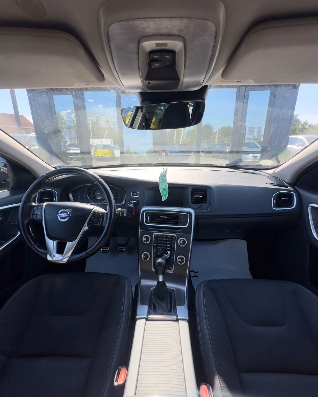 Volvo V60 фото 16