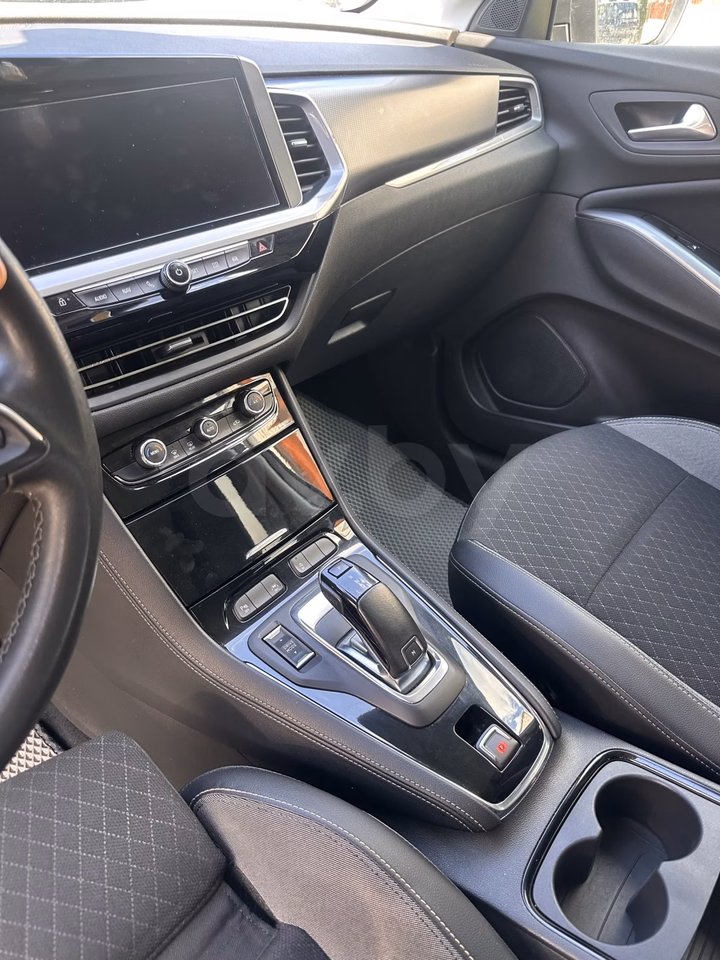 Opel Grandland X фото 29