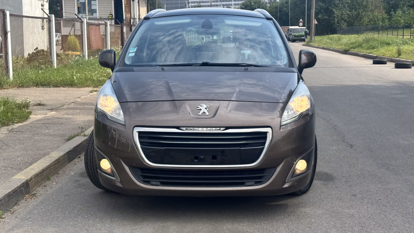 Peugeot 5008 фото 3