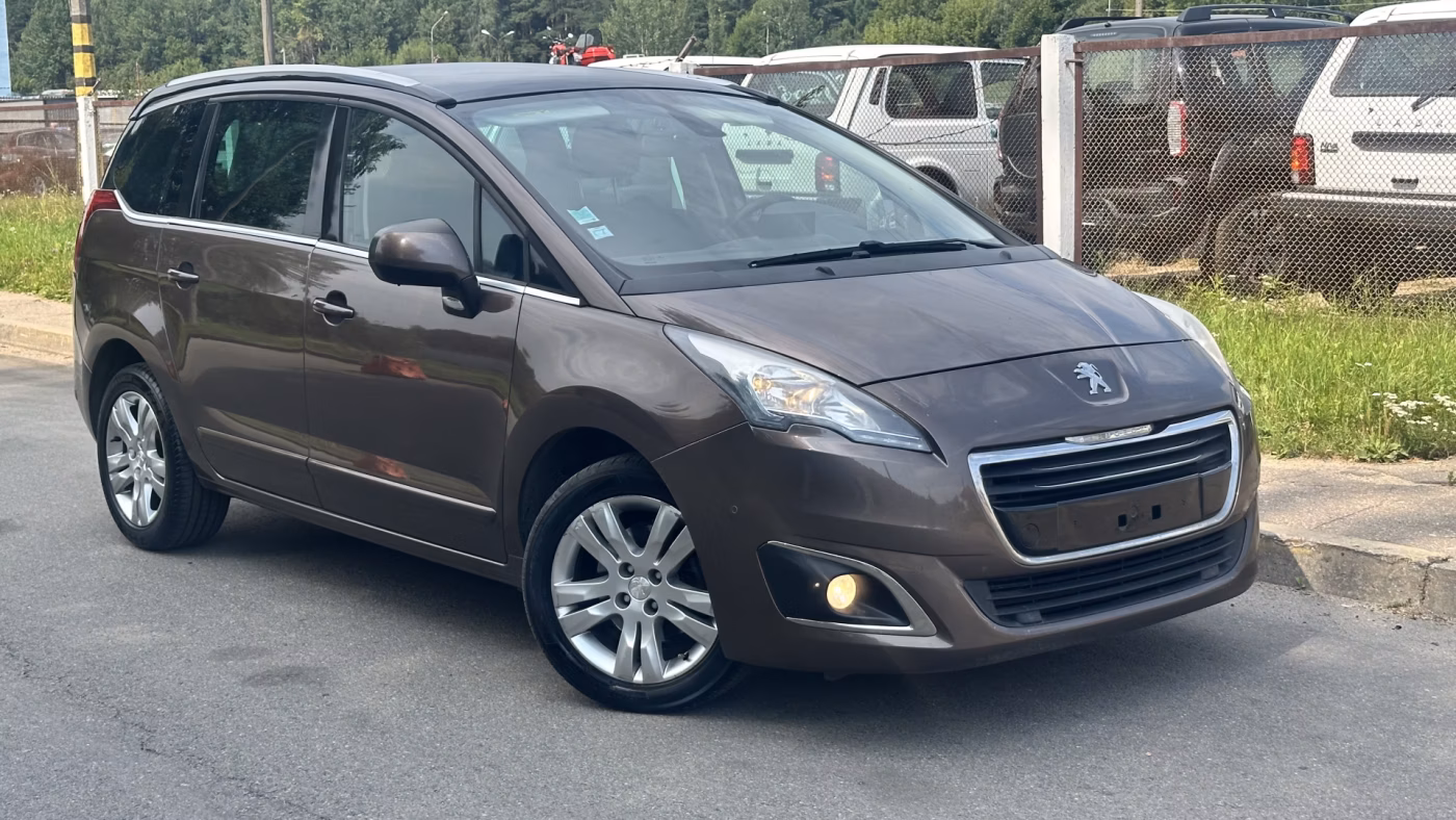 Peugeot 5008 фото 6