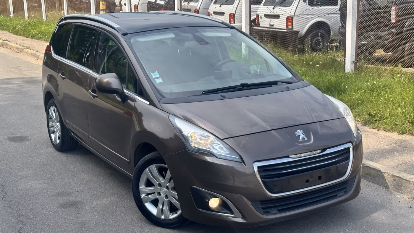 Peugeot 5008 фото 9