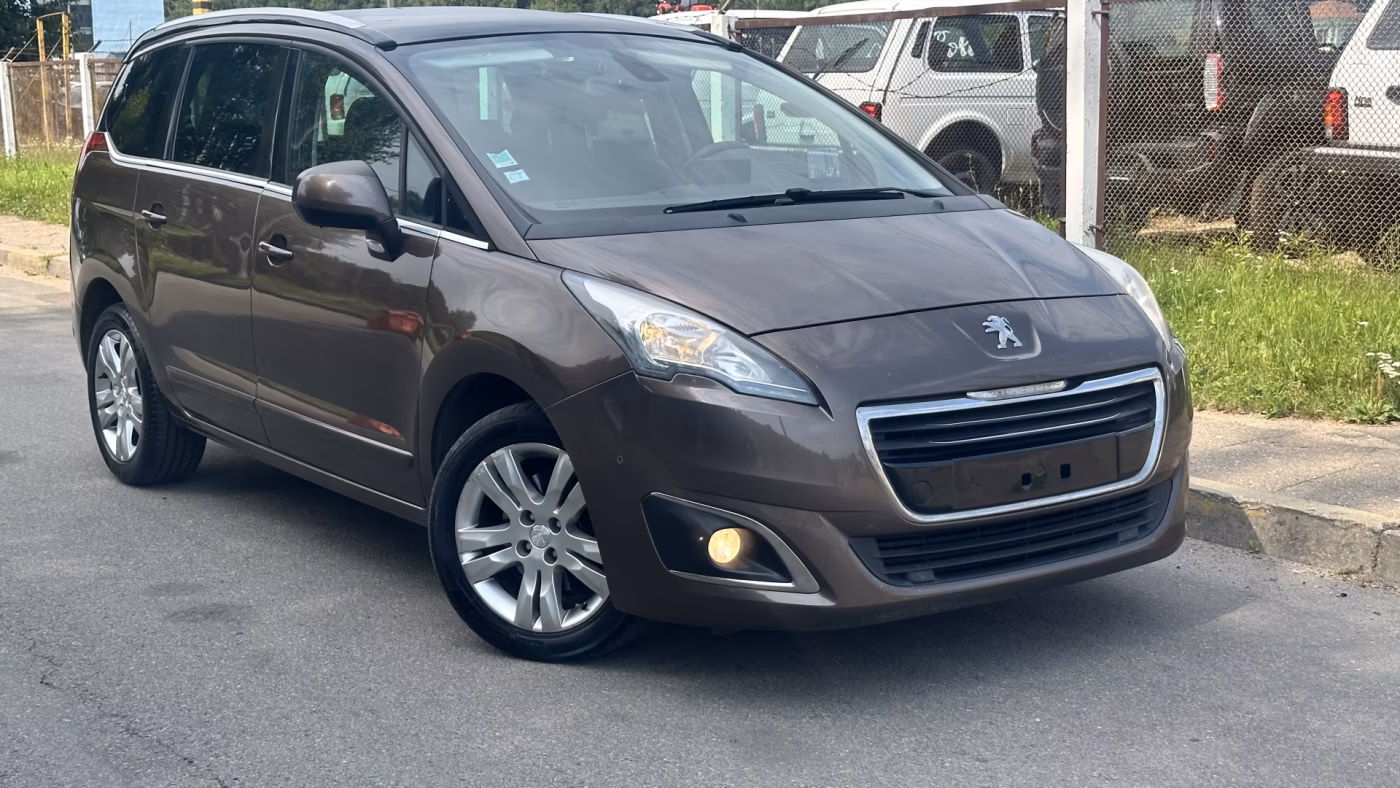 Peugeot 5008 фото 12