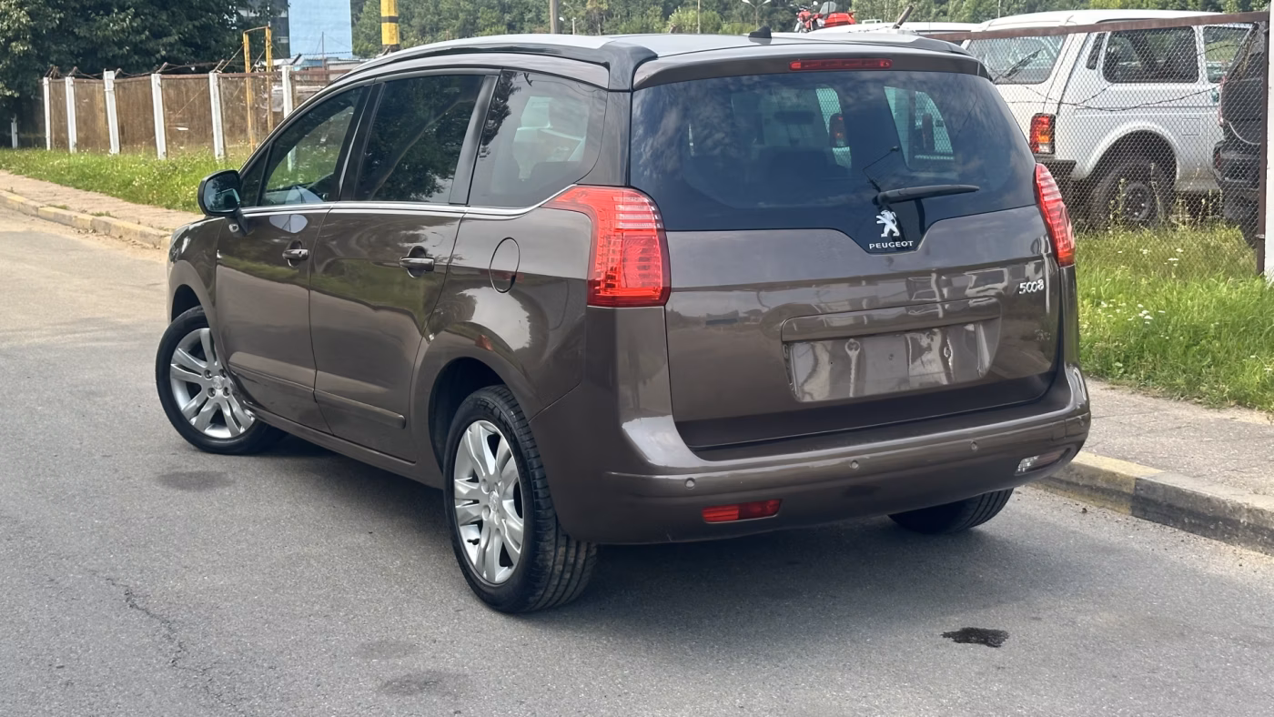 Peugeot 5008 фото 21