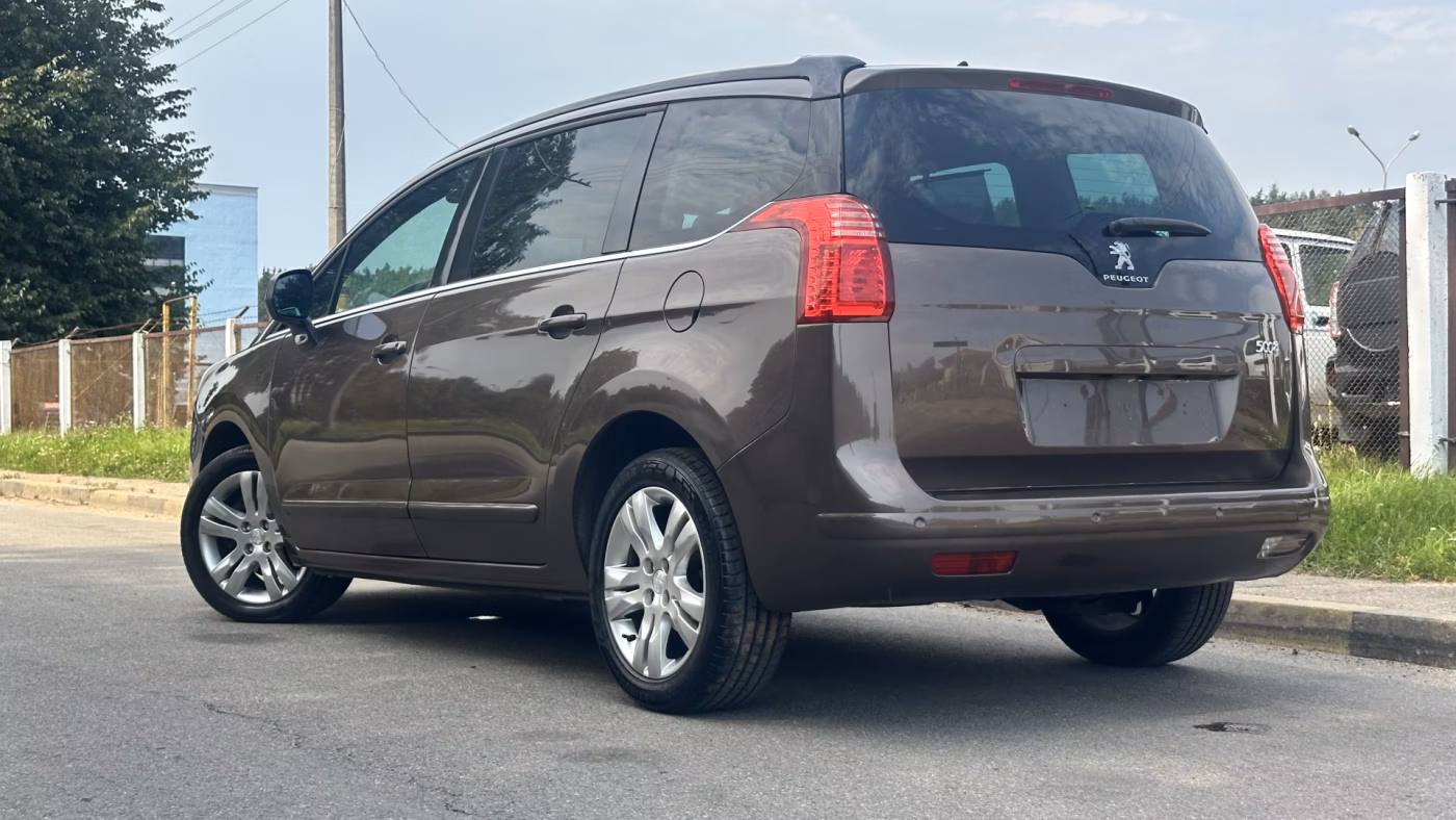 Peugeot 5008 фото 22