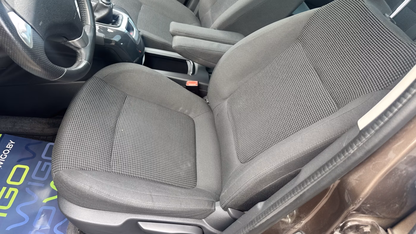 Peugeot 5008 фото 26