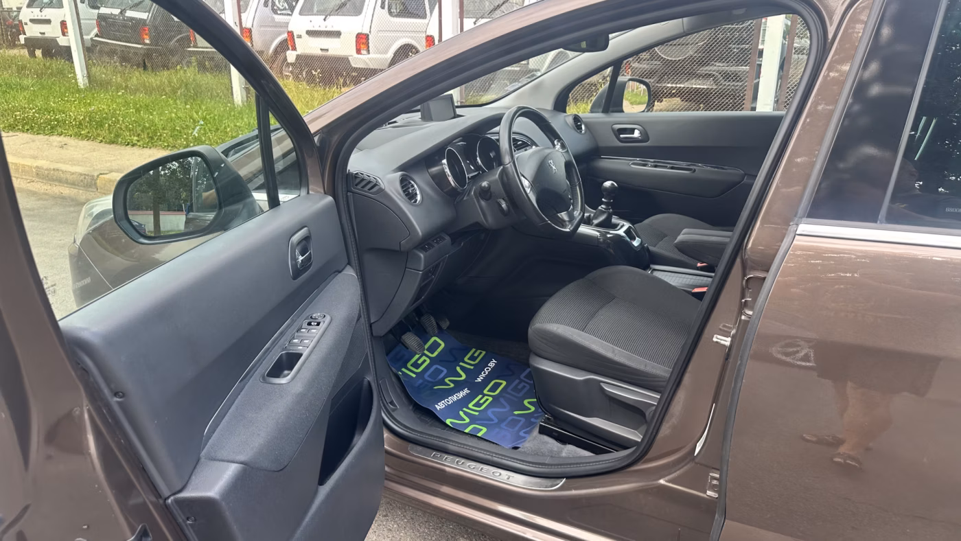 Peugeot 5008 фото 24